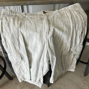 Tommy Bahama size 35 cargo shorts white with blue stripes excellent condition